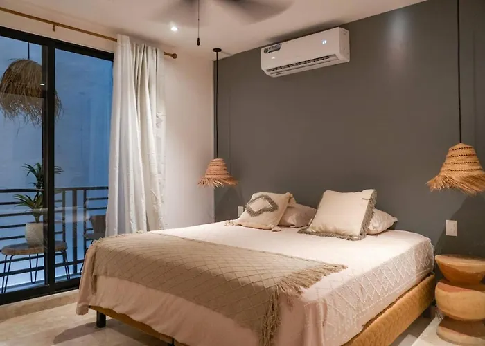 King With Rooftop Pool And Gym *